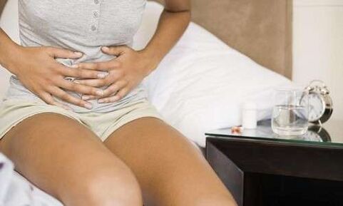 Abdominal pain in women due to the presence of parasites