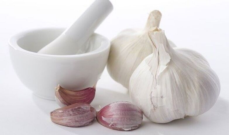 garlic to clean the body of parasites